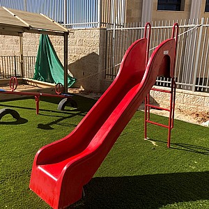מגלשה לחצר מגלשה לחצר